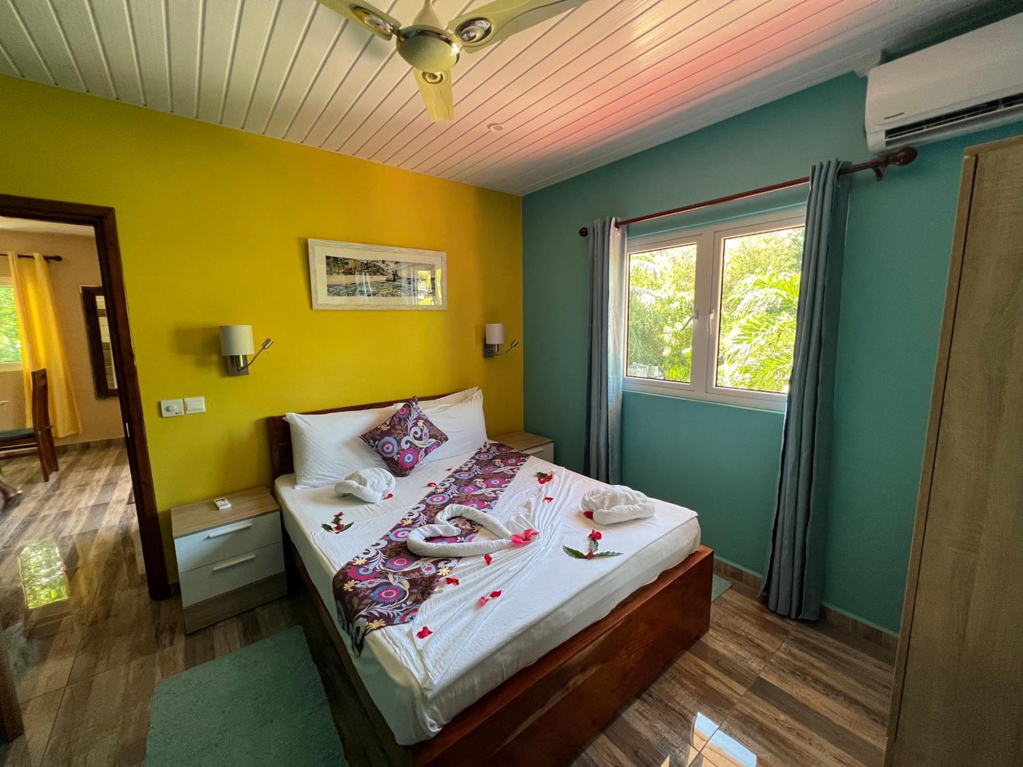 לה דיג Chloe'S Cottage Self-Catering מראה חיצוני תמונה
