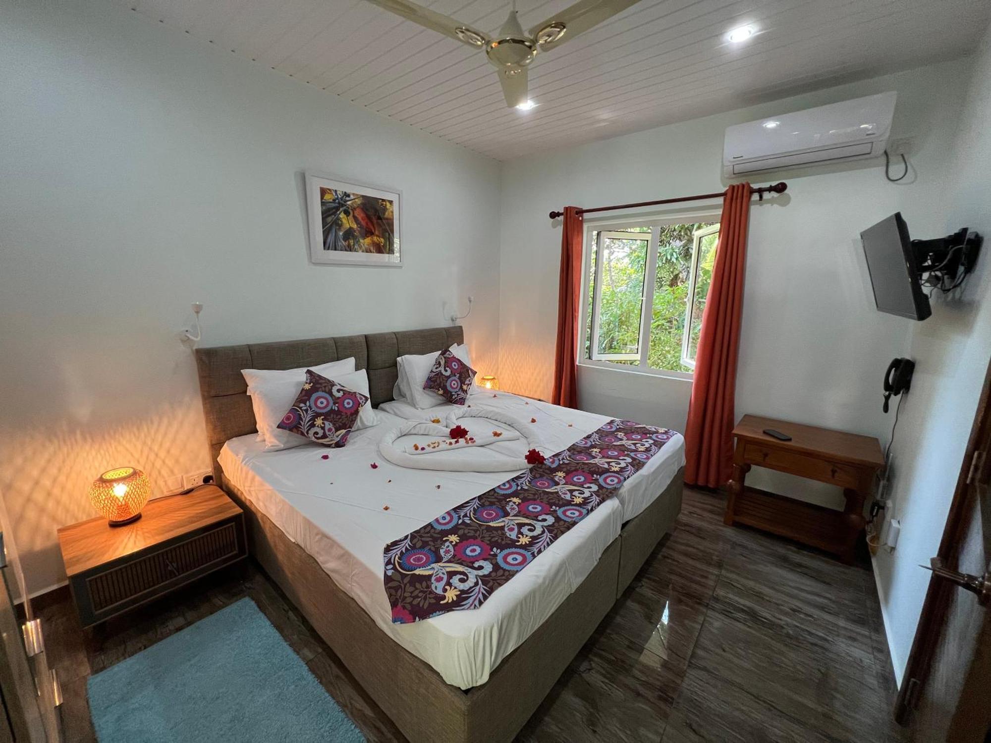 לה דיג Chloe'S Cottage Self-Catering מראה חיצוני תמונה