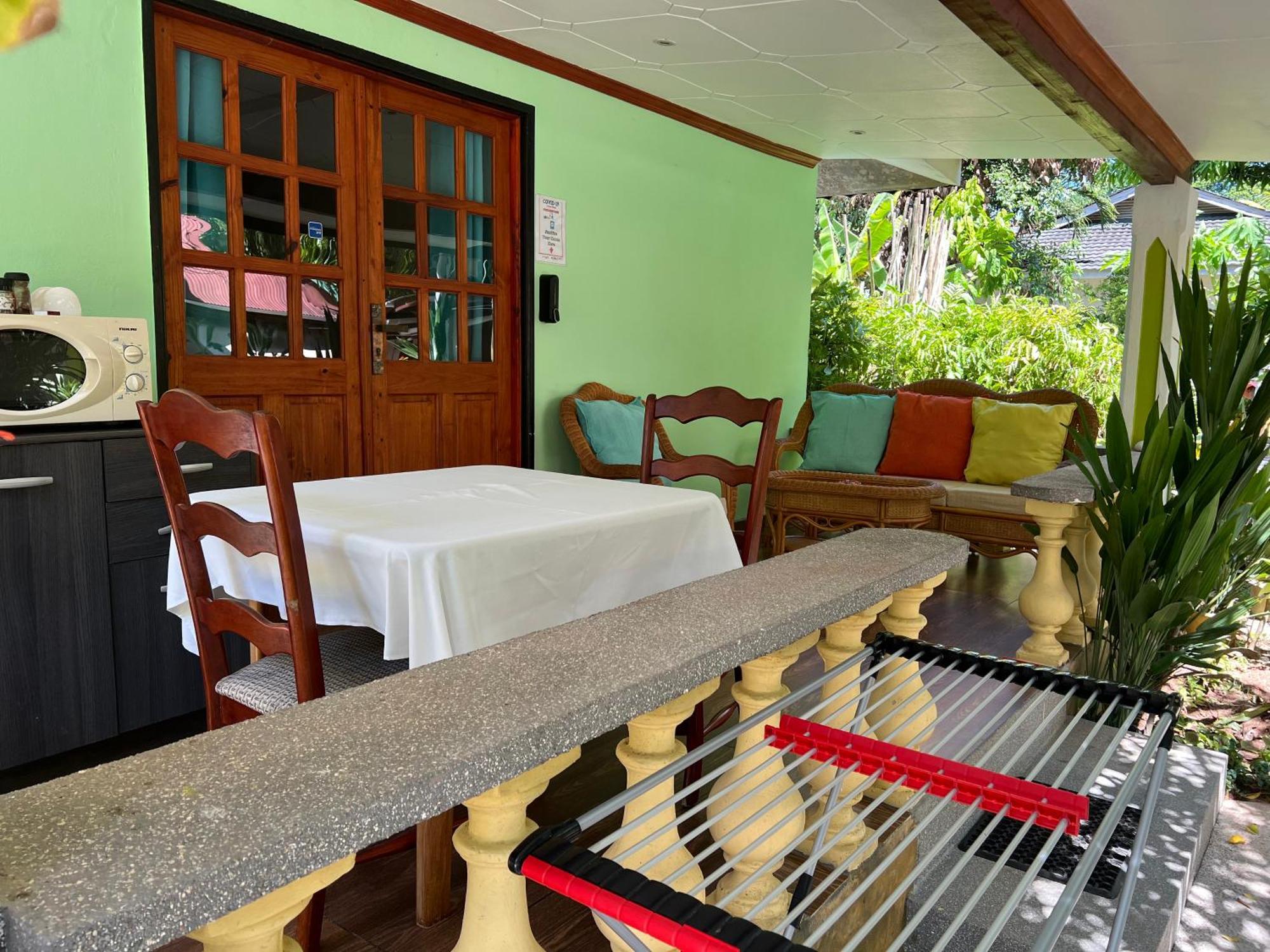 לה דיג Chloe'S Cottage Self-Catering מראה חיצוני תמונה