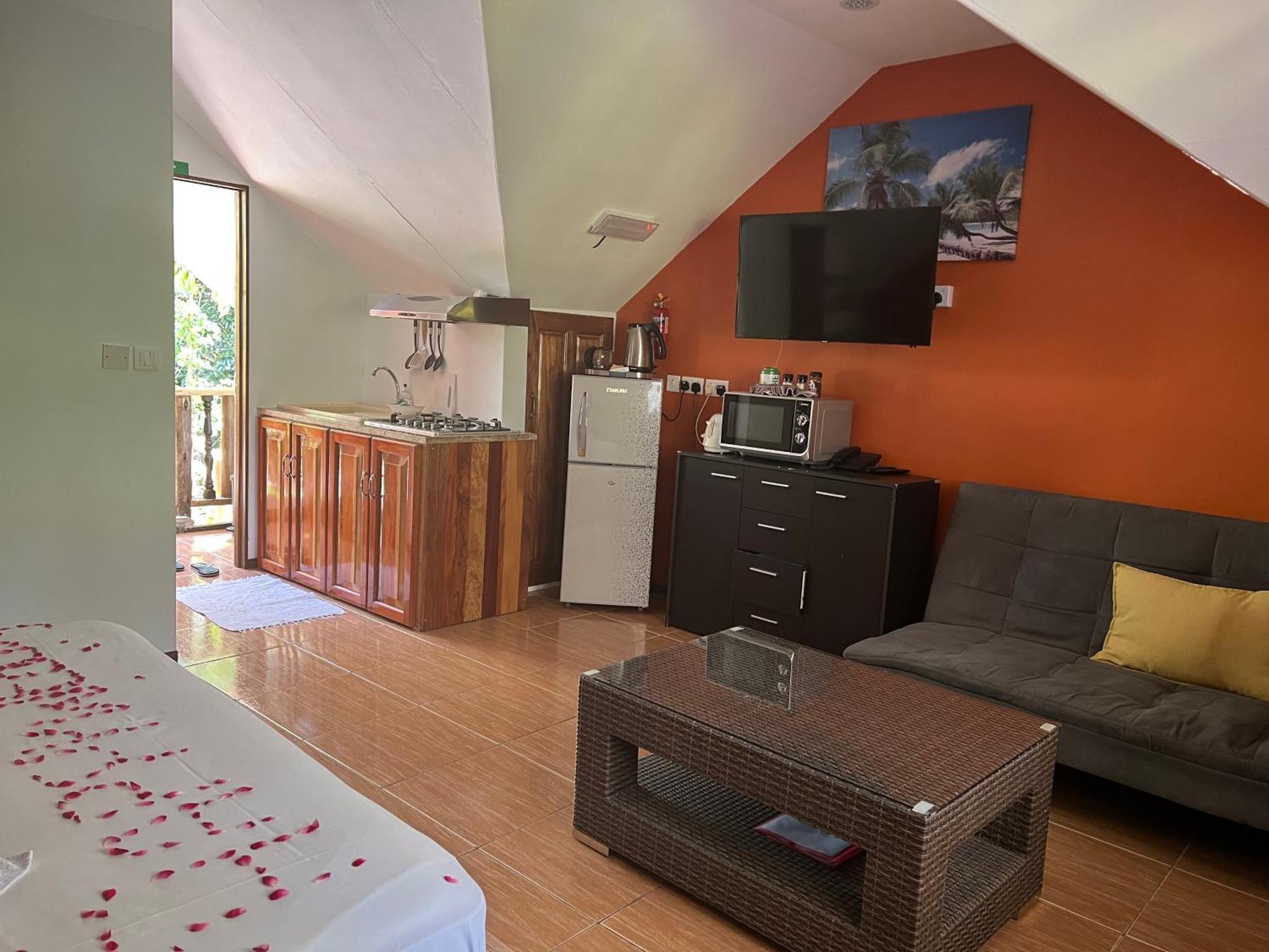 לה דיג Chloe'S Cottage Self-Catering מראה חיצוני תמונה