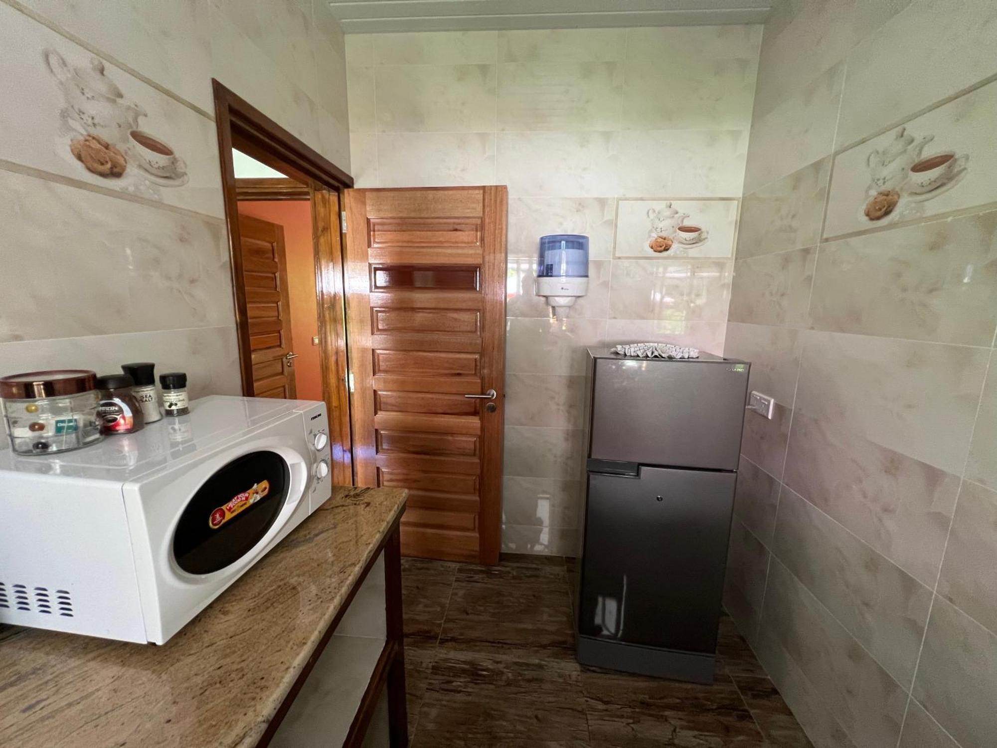 לה דיג Chloe'S Cottage Self-Catering מראה חיצוני תמונה