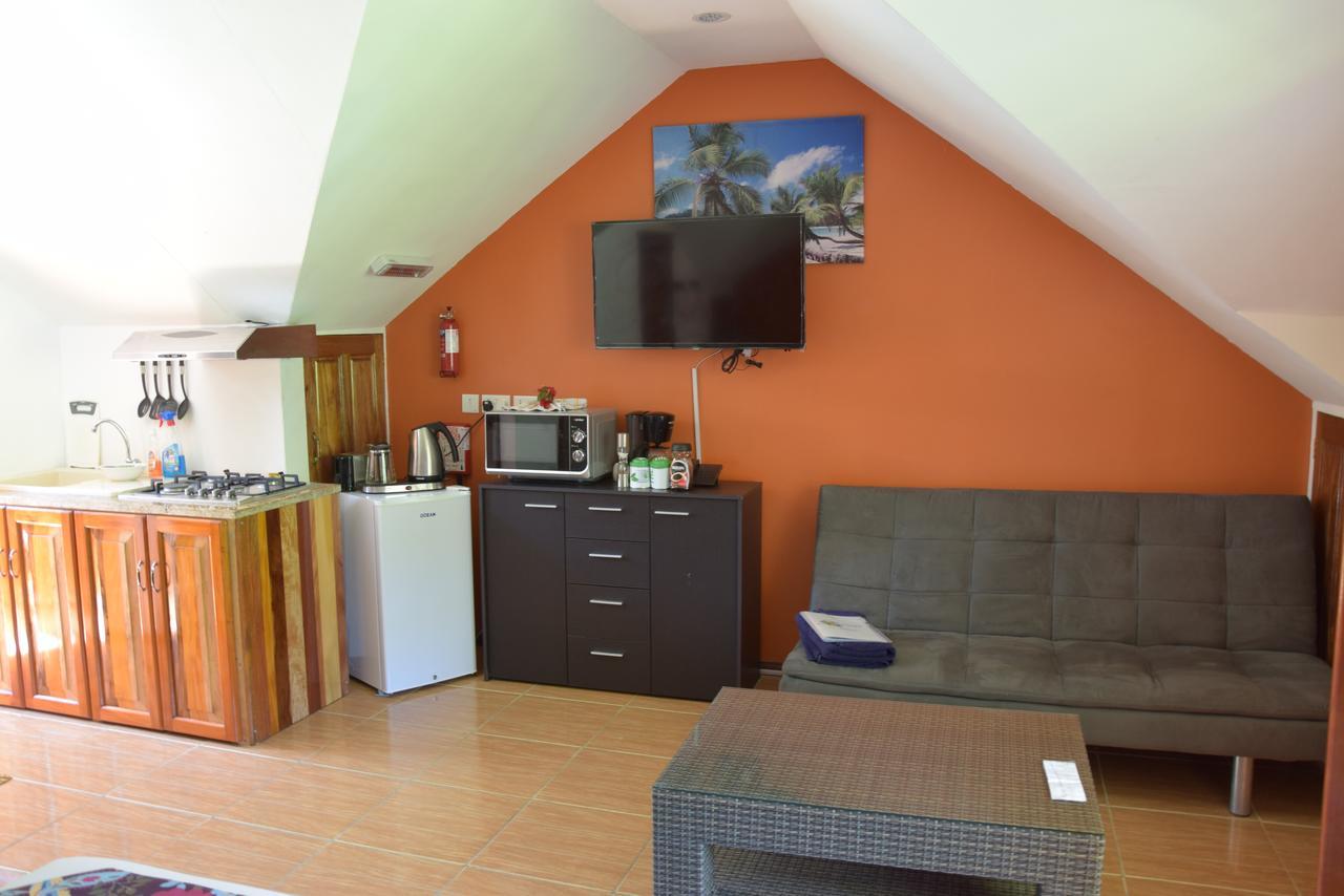 לה דיג Chloe'S Cottage Self-Catering מראה חיצוני תמונה