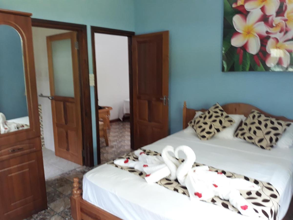 לה דיג Chloe'S Cottage Self-Catering חדר תמונה